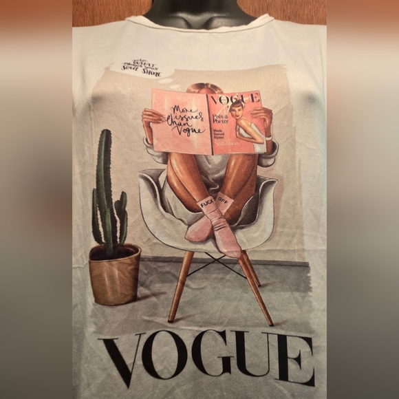 Vogue Graphic Short Sleeve White Tee SzM - Picture 3 of 7